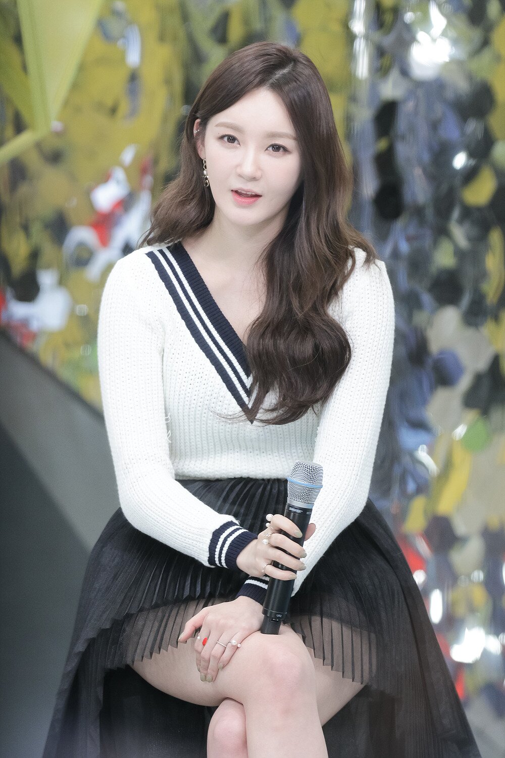 강민경